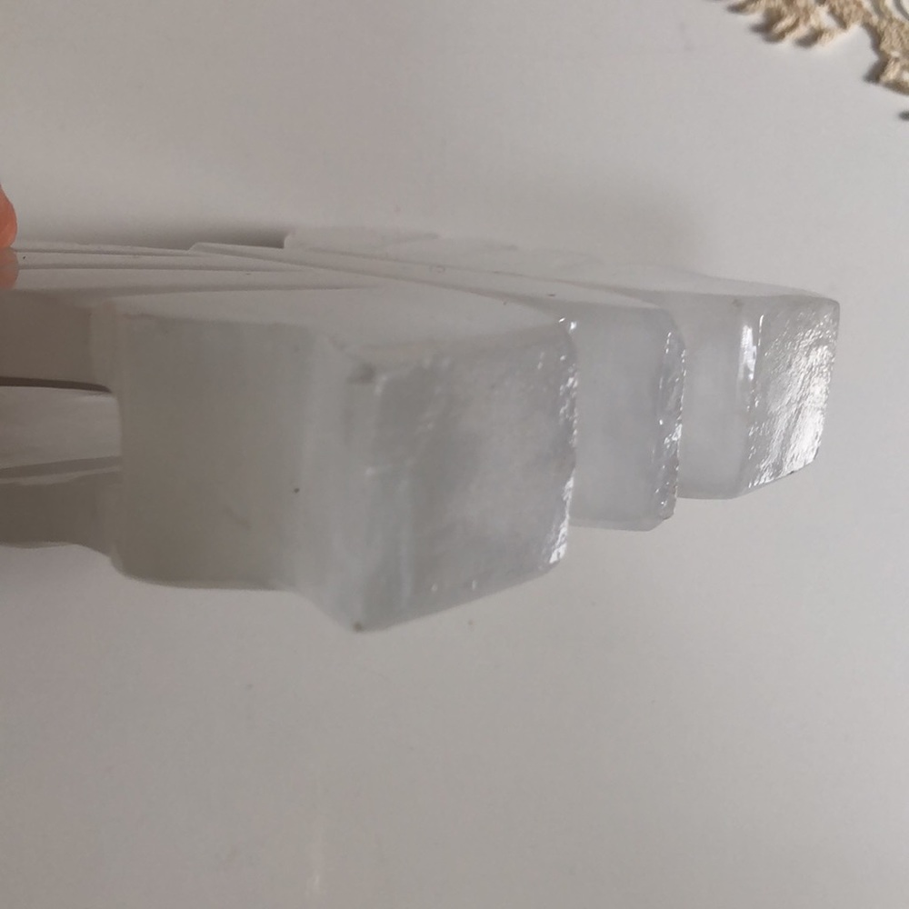 ⭐️Host Pick⭐️- Glass Butterfly Napkin holder - Picture 10 of 16